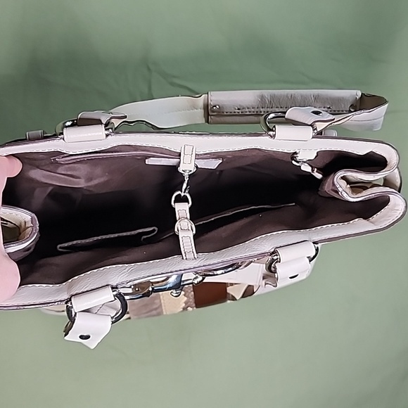 COPY - Coach Hamptons White Signature w Leather & Python Trim Silver hardware B… - Picture 9 of 12